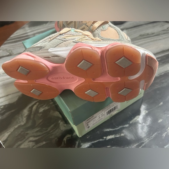 New Balance x Joe Feelgood Inside Voices - Picture 10 of 16